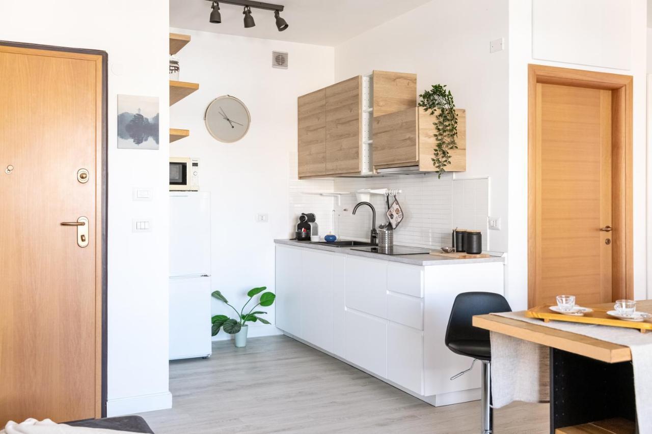 Loft Con Terrazzo - 3 Min Dalle Autostrade By Followgreenhouseروما المظهر الخارجي الصورة